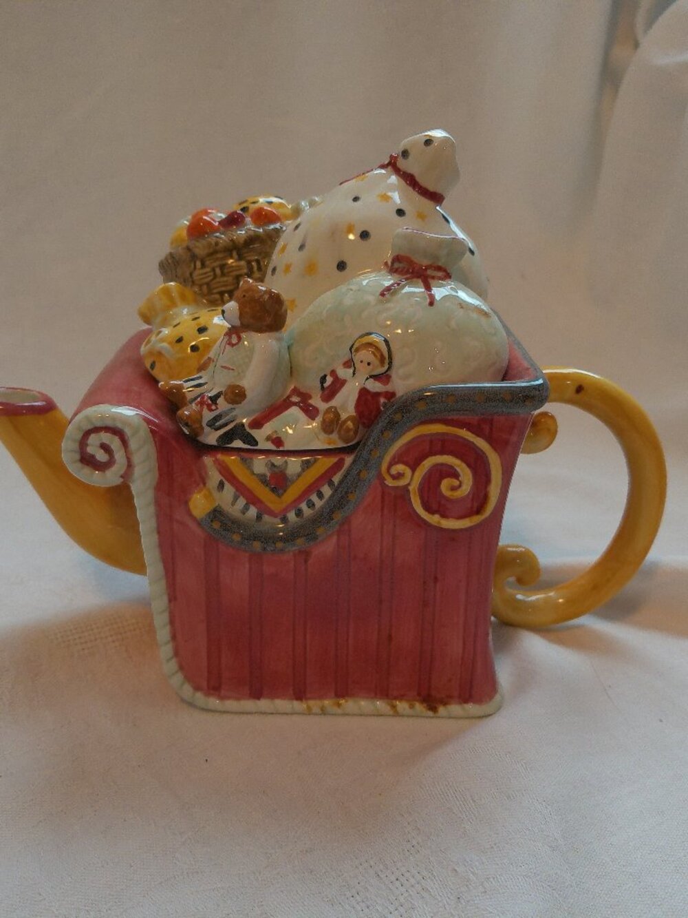 Debbie Mumm Sakura Jubilation Sleigh Teapot 6" Ceramic Christmas Holiday Tea Pot